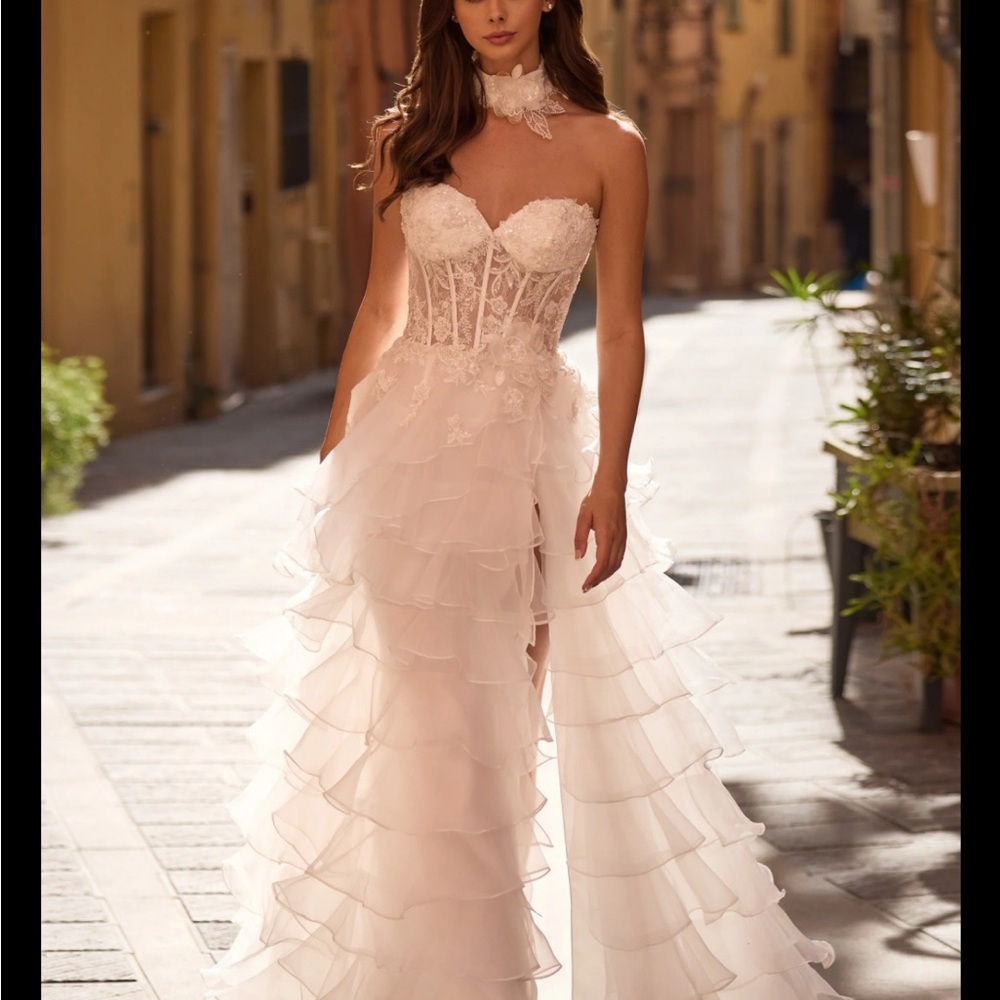 Elegant Baby Blue Strapless Lace Dress